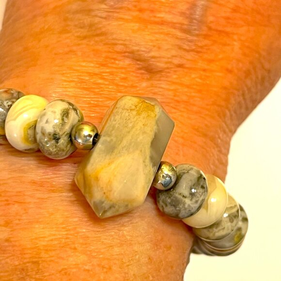 Picasso Jasper Rondelle Bracelet with Double Point Focal and Silver Accents - Picture 3 of 4